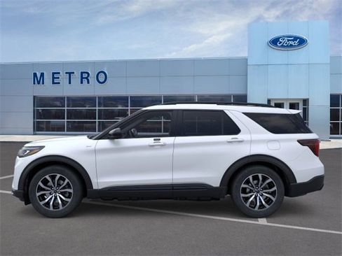 New 2026 Ford Explorer ST-Line image 4