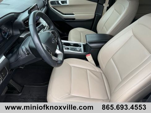Used 2023 Ford Explorer XLT w/ Equipment Group 202A AWD/4WD image 12