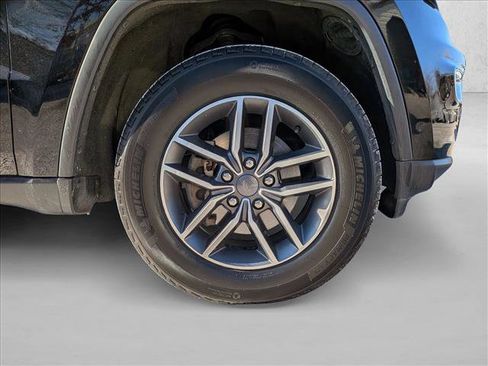 Used 2020 Jeep Grand Cherokee Limited w/ Luxury Group II image 27