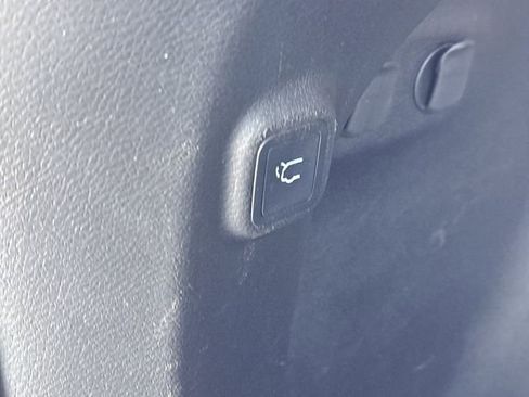 Used 2022 Jeep Cherokee Trailhawk image 25