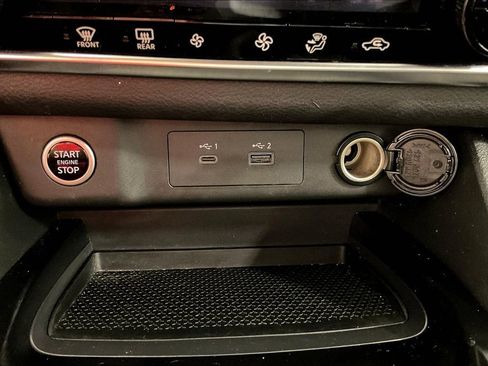 Used 2023 Nissan Rogue SV image 32