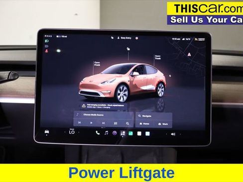 Used 2024 Tesla Model Y Long Range AWD/4WD image 18