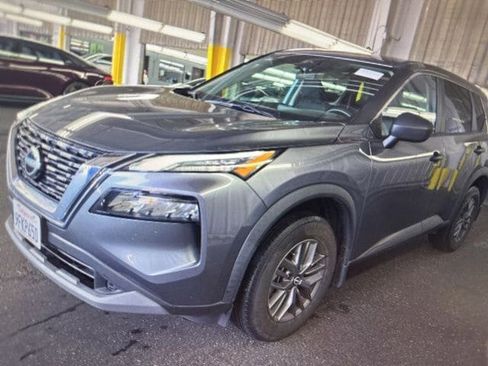 Used 2023 Nissan Rogue S FWD image 3