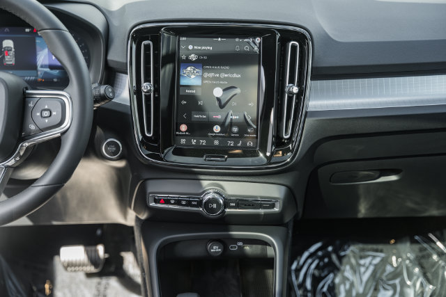 New 2026 Volvo XC40 B5 Ultra w/ Protection Package Premier AWD/4WD image 24