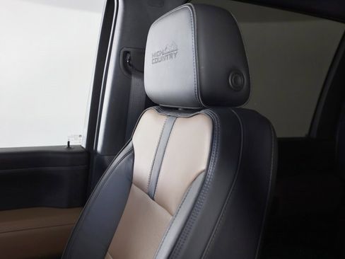 Used 2022 Chevrolet Silverado 3500 High Country w/ LPO, Hitch Package image 34