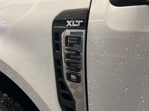 Used 2024 Ford F250 XLT image 10