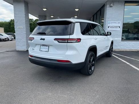 Used 2023 Jeep Grand Cherokee L Altitude AWD/4WD image 5