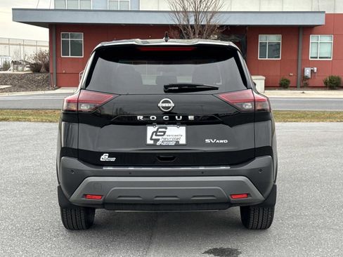Used 2023 Nissan Rogue SV image 25