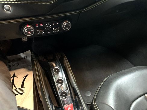 Used 2017 Ferrari 488 Spider image 31