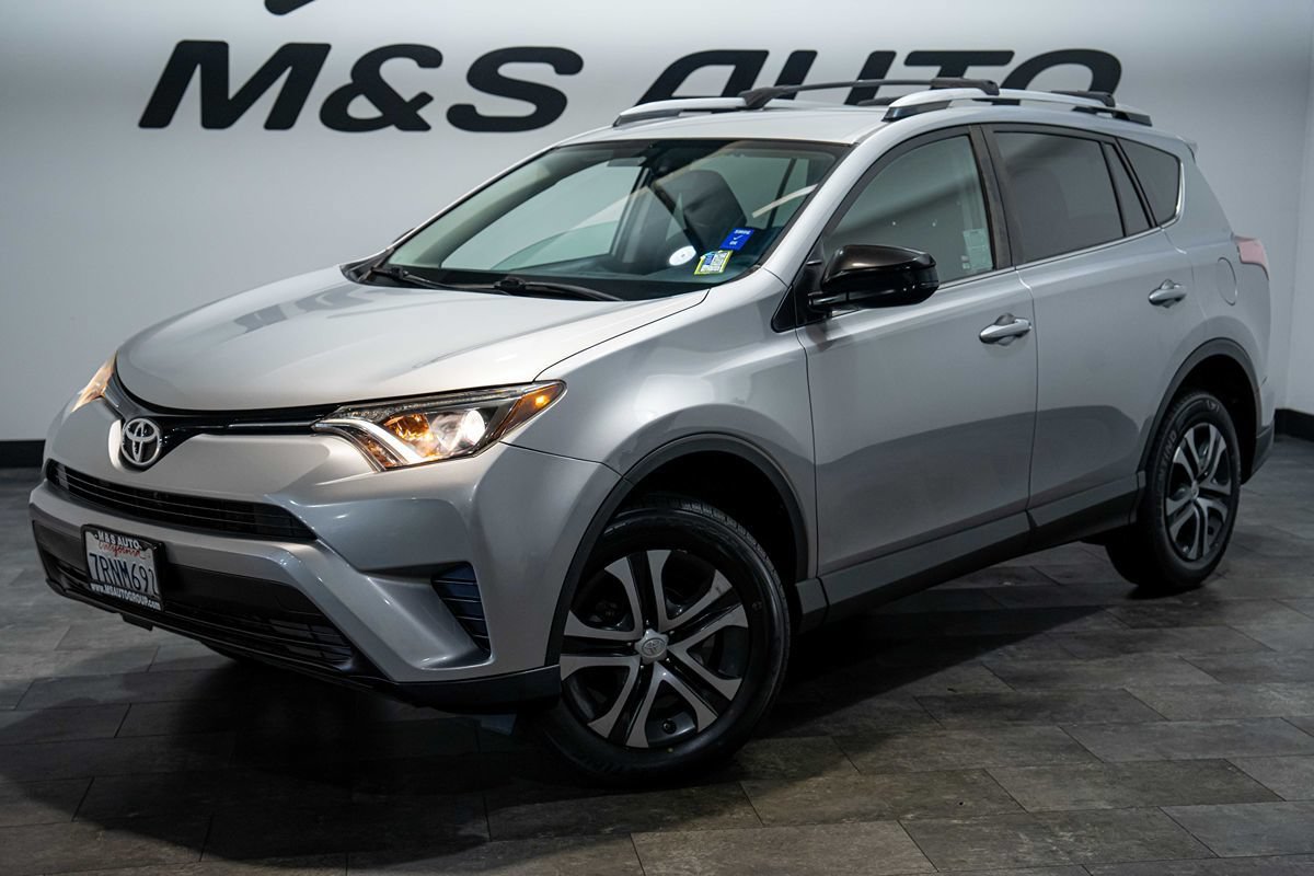 Used 2016 Toyota RAV4 LE FWD image 23