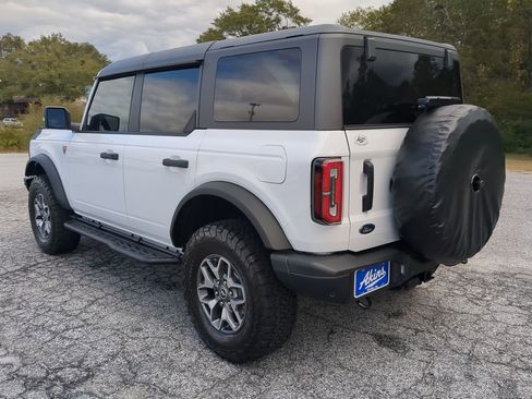 Certified 2024 Ford Bronco Badlands image 5
