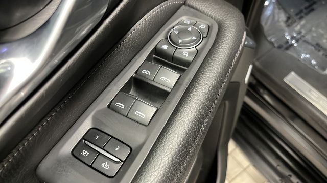 Used 2021 GMC Yukon XL Denali AWD/4WD image 21