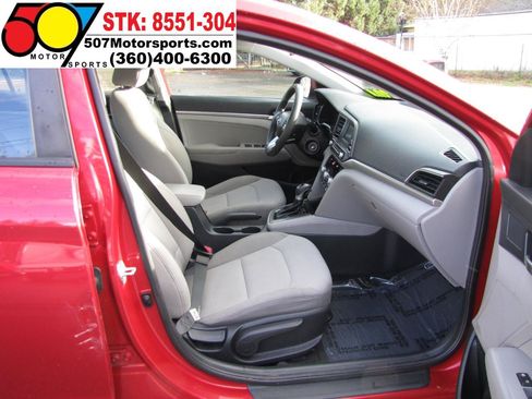Used 2020 Hyundai Elantra SE FWD image 22