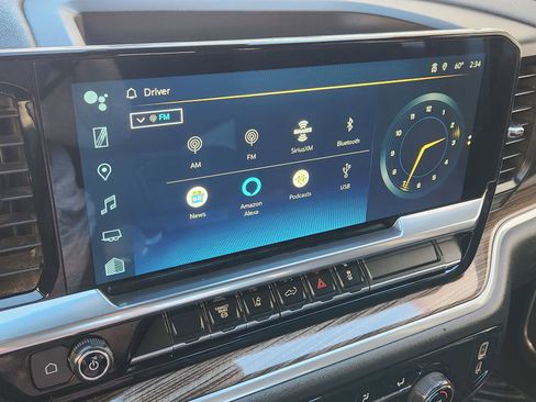 Used 2024 Chevrolet Silverado 3500 LT image 19