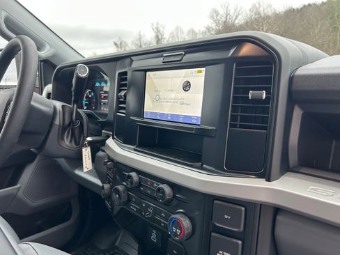New 2026 Ford F550 4x4 Supercab Super Duty image 23