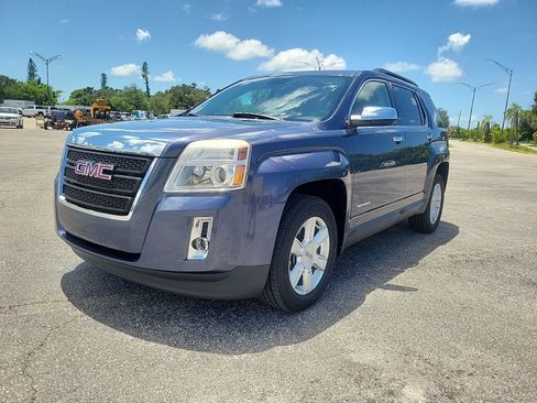 Used 2013 GMC Terrain SLE w/ LPO, Chrome Package FWD image 2