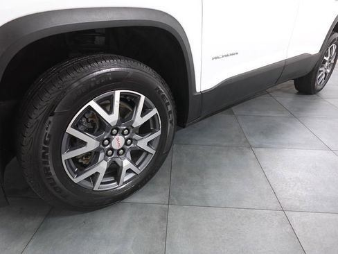 Used 2023 GMC Acadia SLT image 31