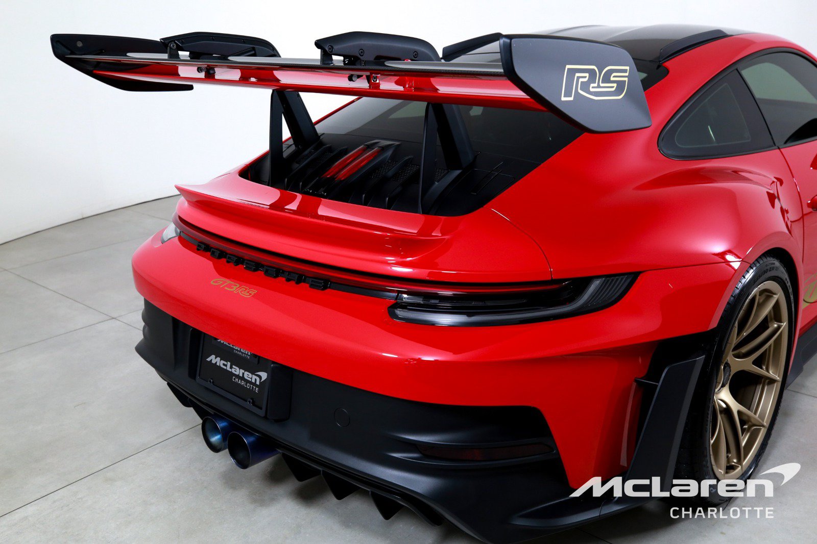 Used 2025 Porsche 911 GT3 RS w/ Weissach Package RWD image 32