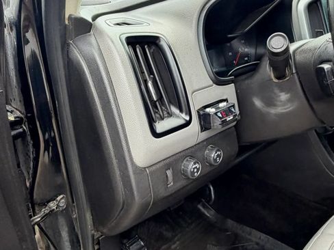 Used 2018 Chevrolet Colorado LT AWD/4WD image 13