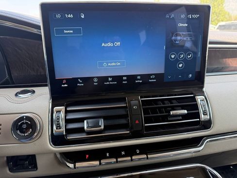 Used 2022 Lincoln Navigator Reserve AWD/4WD image 42