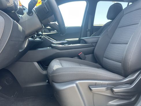 Used 2026 Chevrolet Equinox LT FWD image 15