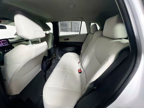 Used 2022 Toyota Corolla Cross LE FWD image 29