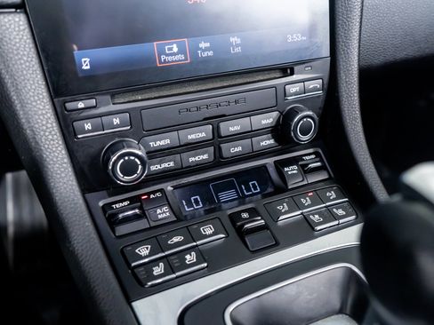 Used 2022 Porsche 718 Boxster S image 44