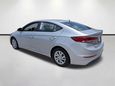 Used 2017 Hyundai Elantra SE FWD image 6
