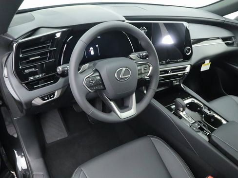 Used 2025 Lexus RX 350 FWD w/ Technology Package image 9