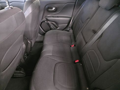 Used 2017 Jeep Renegade Altitude image 17