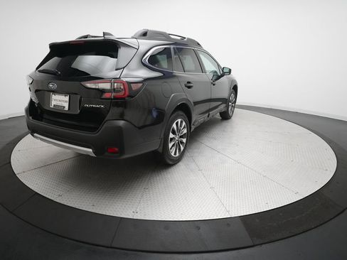 Certified 2025 Subaru Outback Limited image 33