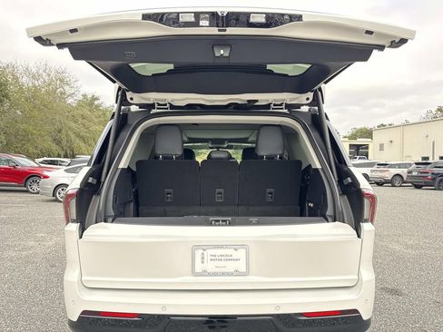 New 2025 Lincoln Navigator Reserve image 11