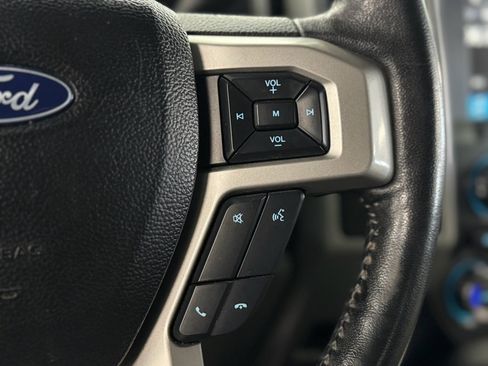 Used 2018 Ford F150 Lariat image 23