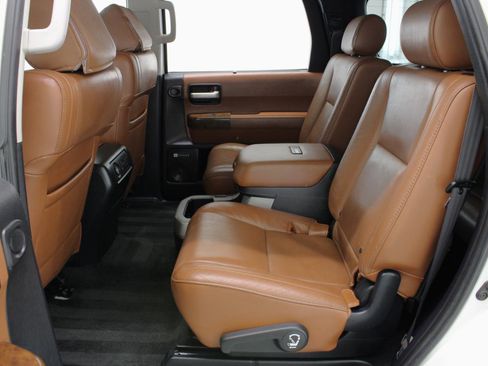Used 2008 Toyota Sequoia Platinum image 38