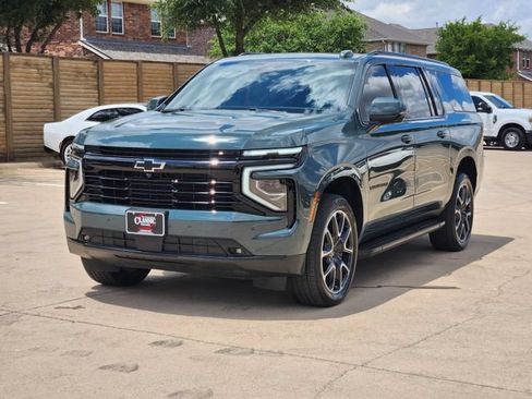 Used 2026 Chevrolet Suburban RST w/ Comfort Package RWD image 11
