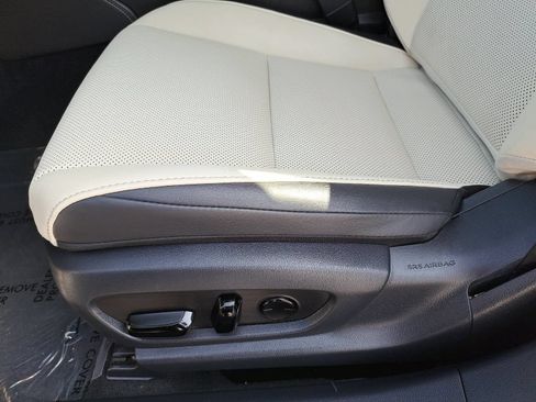 Used 2022 Lexus ES 300h w/ Premium Package FWD image 30