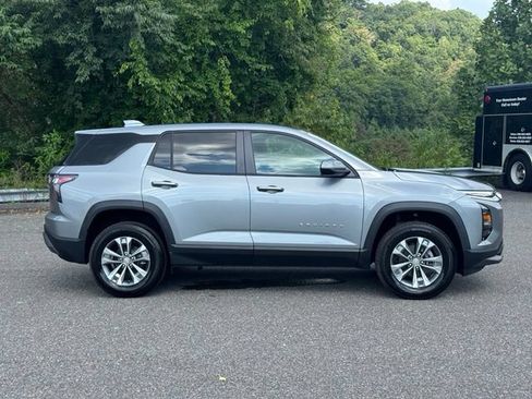 New 2027 Chevrolet Equinox LT AWD/4WD image 8