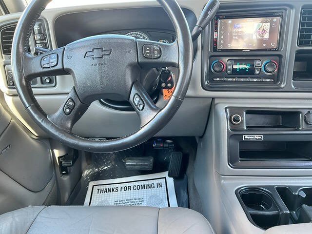 Used 2004 Chevrolet Silverado 2500 LT w/ Skid Plate Package AWD/4WD image 18