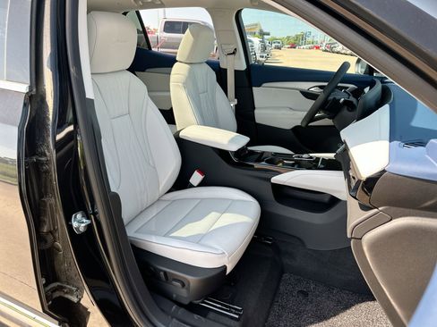 New 2025 Buick Envision Avenir image 23