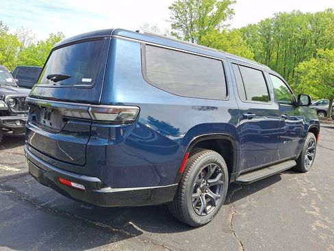 New 2026 Jeep Grand Wagoneer L Limited AWD/4WD image 4