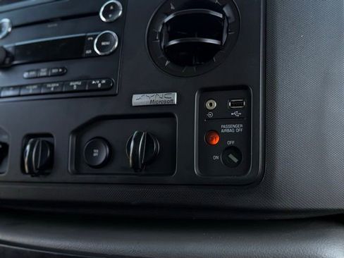 Used 2014 Ford E-250 and Econoline 250 image 21