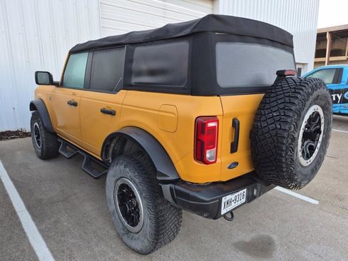 Used 2022 Ford Bronco Black Diamond w/ Sasquatch Package image 3