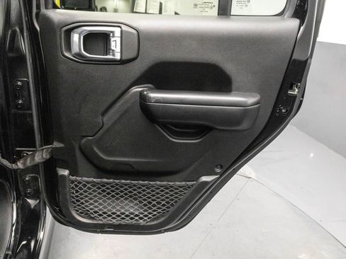 Used 2021 Jeep Wrangler Unlimited Willys image 39