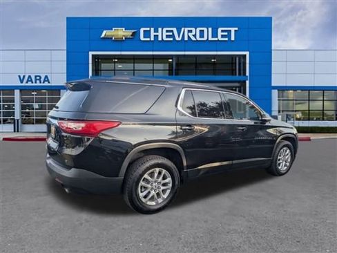 Used 2021 Chevrolet Traverse LT image 6