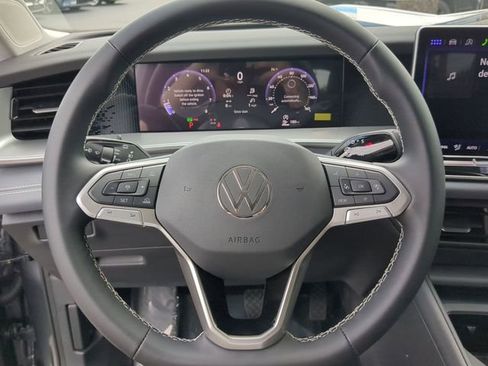 New 2026 Volkswagen Tiguan SE image 29