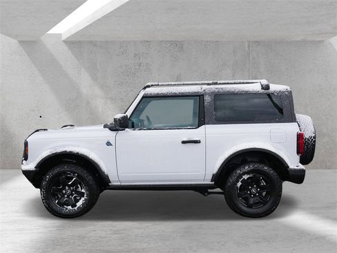 Certified 2024 Ford Bronco Black Diamond image 5