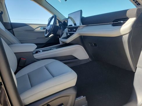 New 2026 Ford Explorer Active w/ Active Comfort Package AWD/4WD image 17