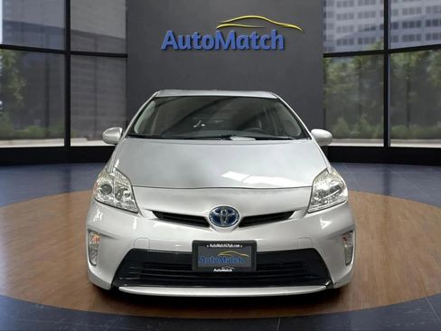 Used 2013 Toyota Prius Three image 2
