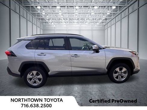 Used 2025 Toyota RAV4 XLE w/ Weather Package AWD/4WD image 32