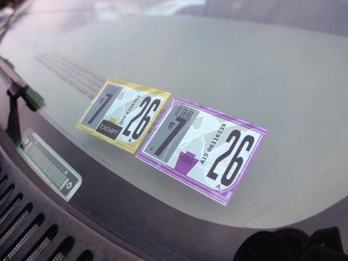 Used 2005 Chevrolet Suburban 2500 LT w/ Preferred Equipment Group image 29